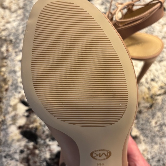 NIB - Michael Kors Thalia Leather Sandal - SZ 9 - Picture 8 of 17